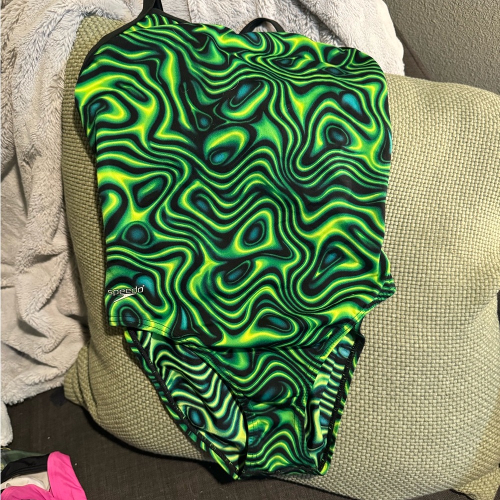 One-pice Speedo swim suit
